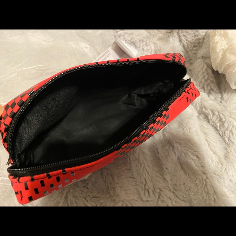 Mac cosmetics pouch - Picture 5 of 5